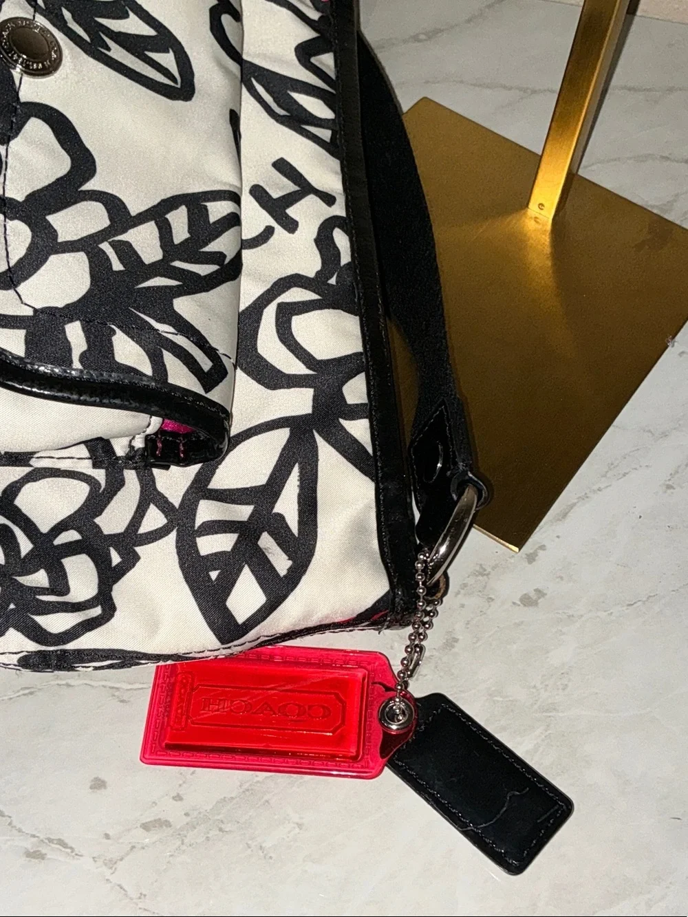 Coach Poppy Daisy Floral Graffiti Crossbody/ Shoulder Bag (EUC) Stunning 🤩